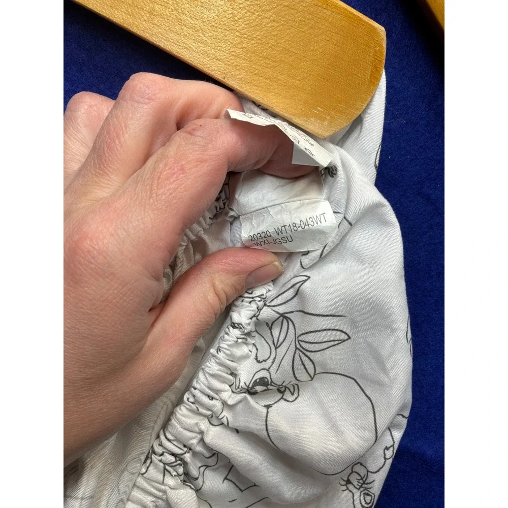 Disneycore‎ Baby Disney Simba Lion King Crib Sheet Standard White Black